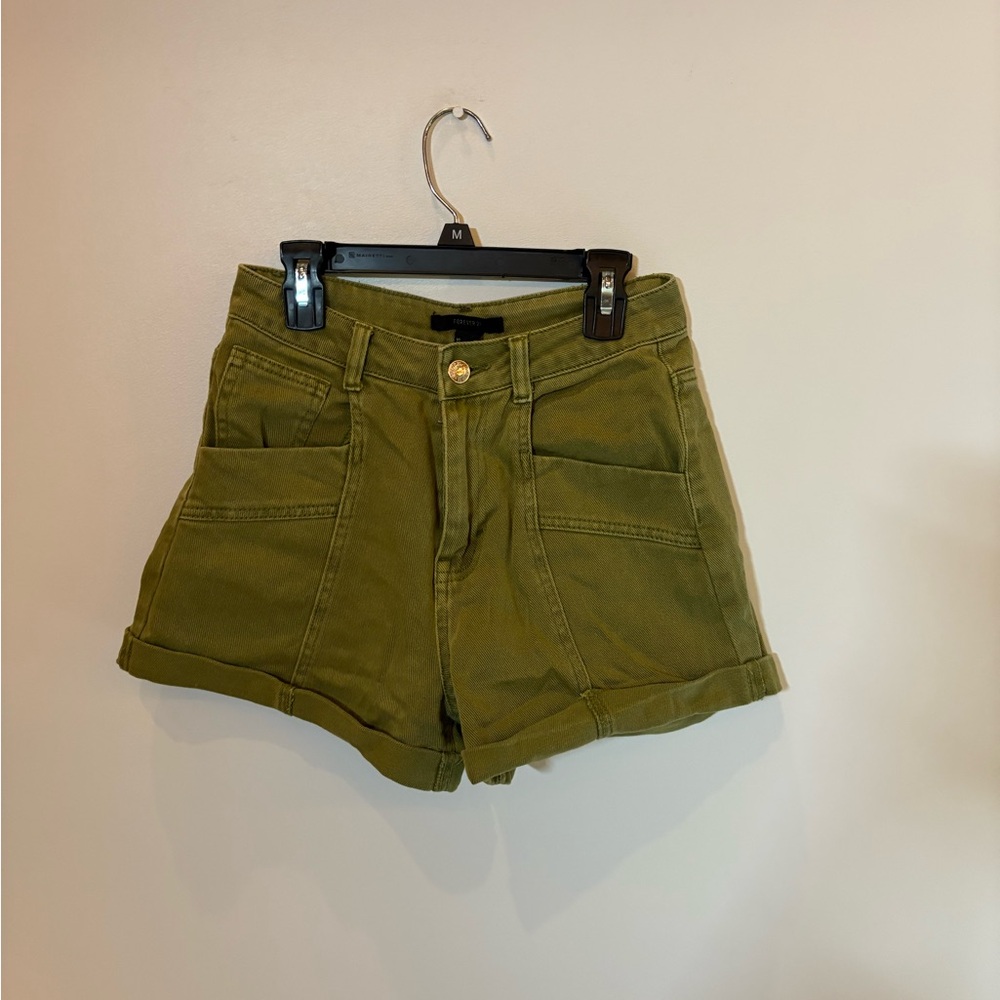 Forever 21 Green Cargo Shorts Relaxed Fit
